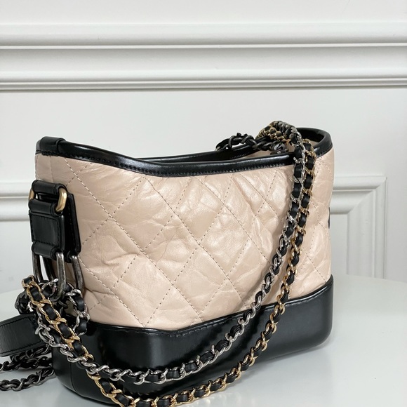 __ 𝑺 𝑶 𝑳 𝑫 __ SELLING CHANEL S GABRIELLE - Picture 12 of 15